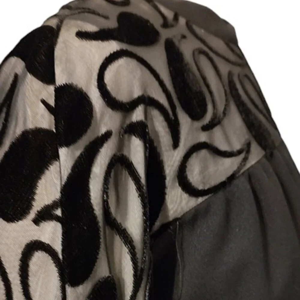 1960s Vintage Black Cocktail Dress With Sheer Top & Black Paisley Designs LBD - Picture 9 of 11